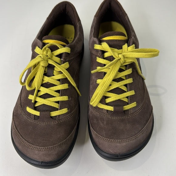 Ecco Brown and Yellow Sneakers with Cushioned biomComfort - Picture 3 of 12